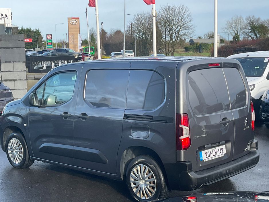 2020 Peugeot 5008 - image 6