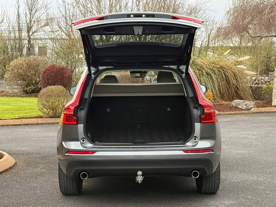 2021 Volvo XC60 - image 12