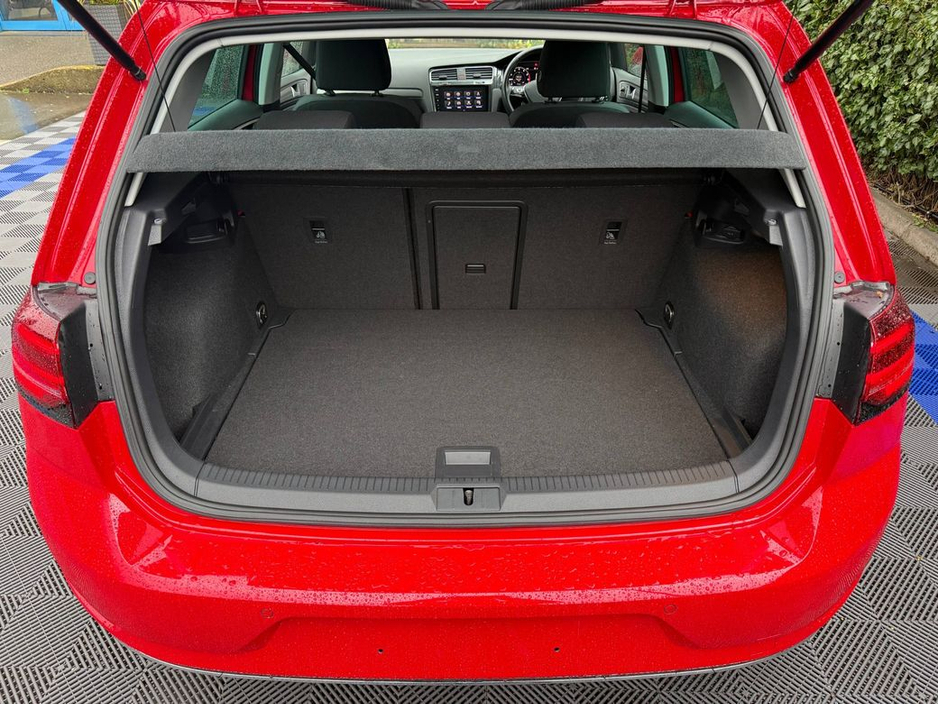 2020 Volkswagen Golf COMFORTLINE 1.2 TSI // VERY LOW MILEAGE // FULL SERVICE HISTORY // APPLE CARPLAY/ANDROID AUTO €20,900