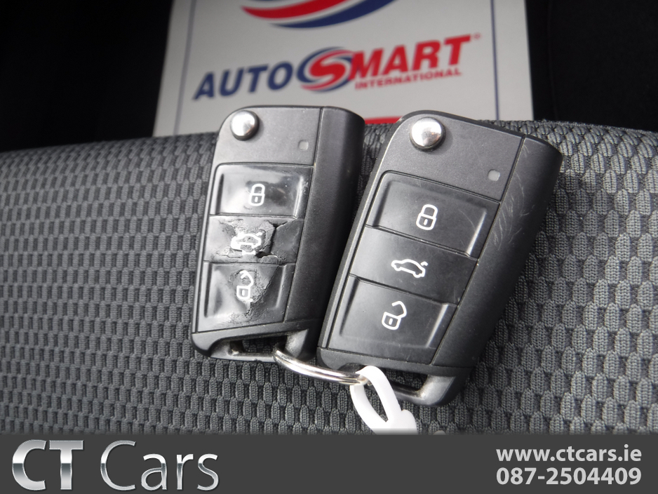 2016 Volkswagen Golf - image 21