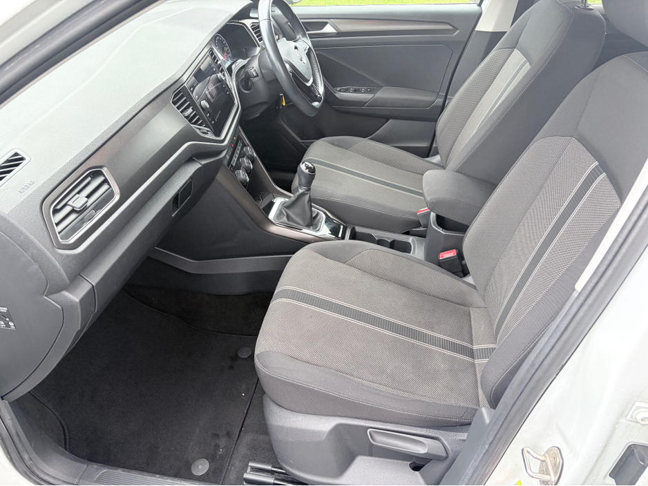 2018 Volkswagen T-Roc DESIGN 1.0 TSI MANUAL 6SPEED FWD 115HP 5DR €16,995