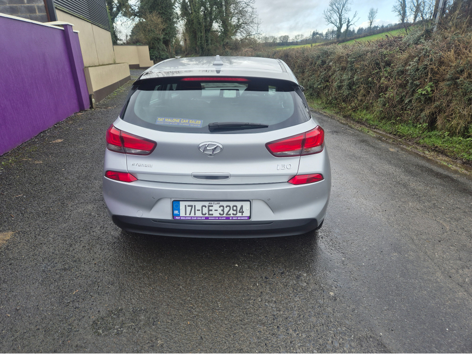 2017 Hyundai i30 SE NAV BLUE DRIVE 110 5DR 110PS €11,750