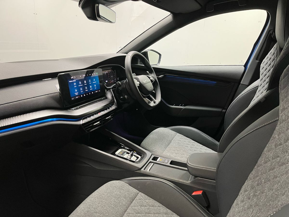 2025 Skoda Octavia - image 5