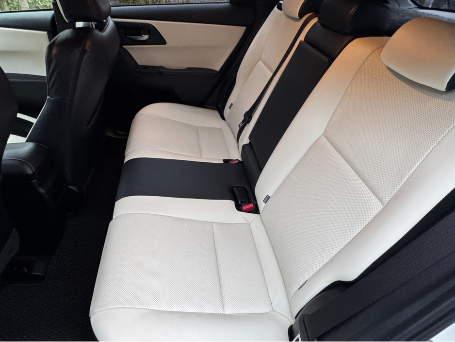 2017 Toyota Auris 1.8 Sport Hybrid €13,450