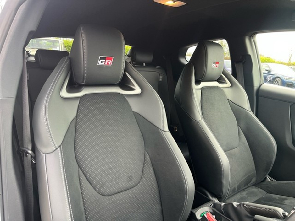 2026 Toyota Yaris - image 12