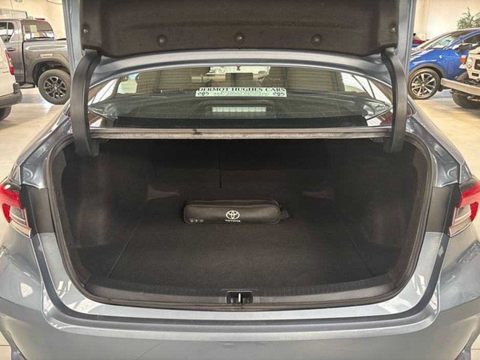2022 Toyota Corolla - image 10