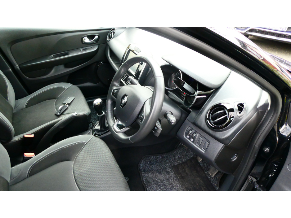 2017 Renault Clio IV DYNAMIQUE NAV 1.2 PETR €8,250