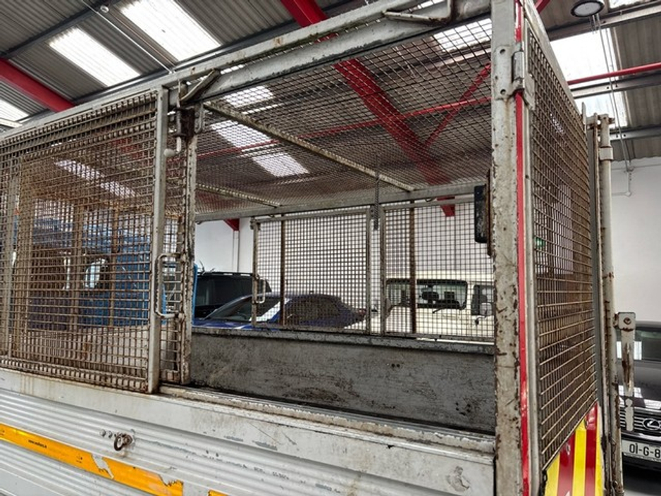 2011 Toyota Dyna - image 7