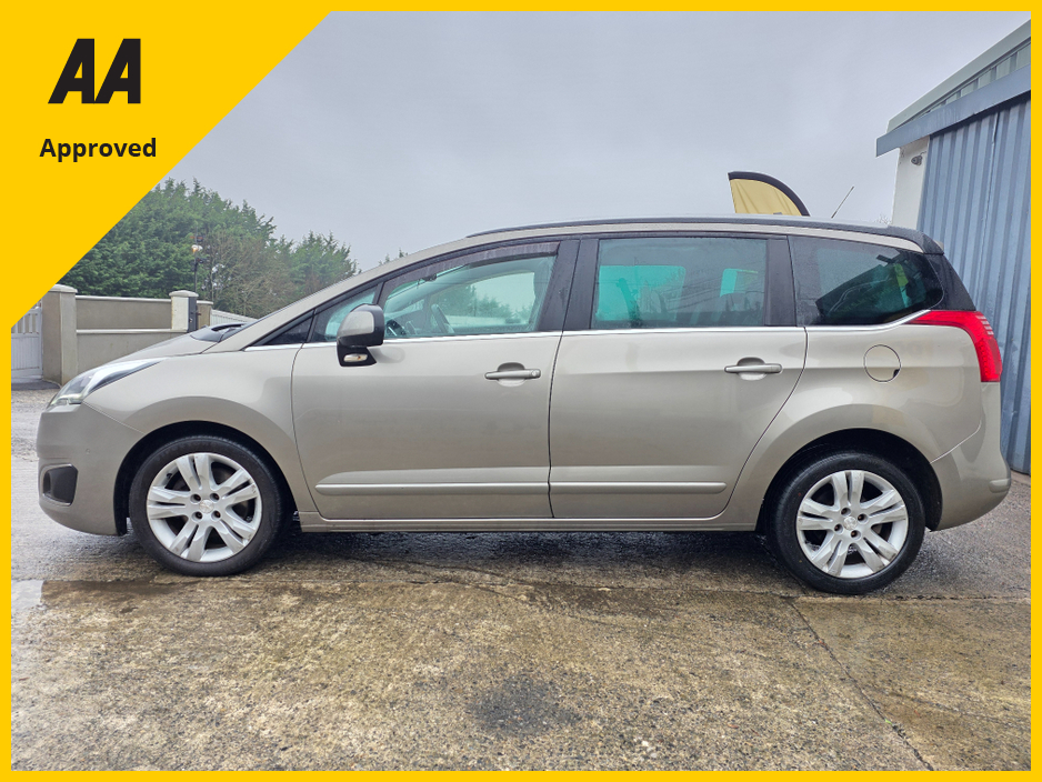 2016 Peugeot 5008 * ONLY 64K MILES * 7 SEATER €9,900