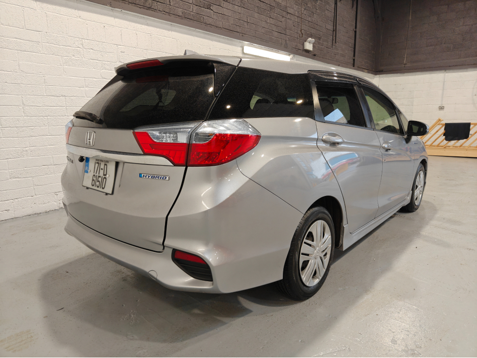 2017 Honda Shuttle - image 3