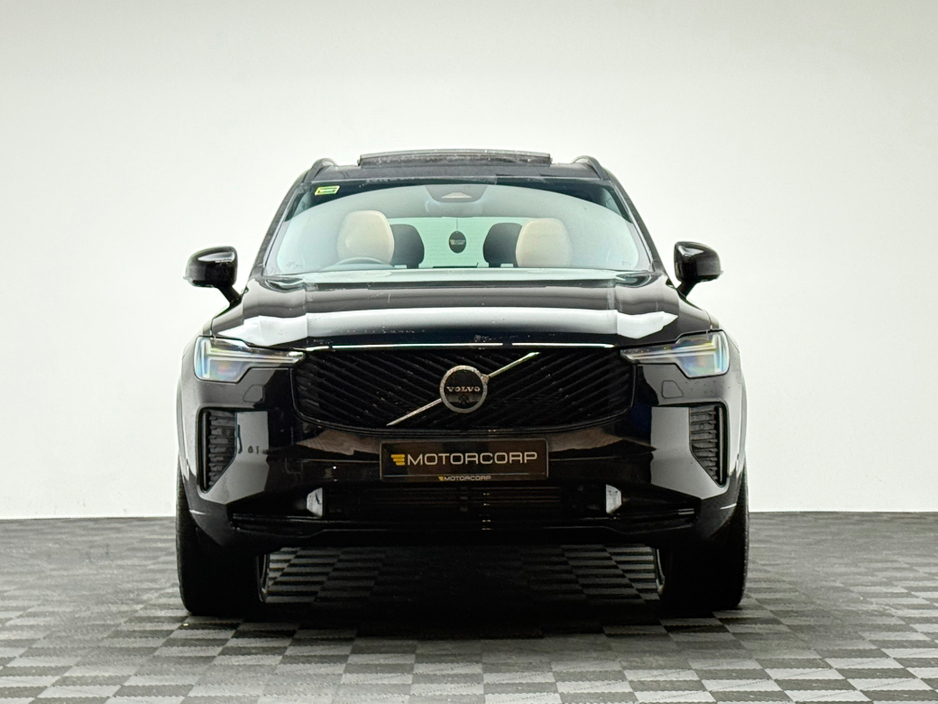 2025 Volvo XC90 - image 2