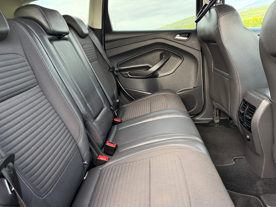 2018 Ford Kuga - image 13