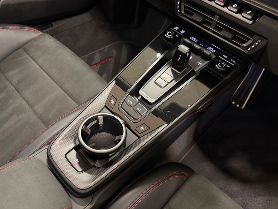 2024 Porsche 911 - image 30