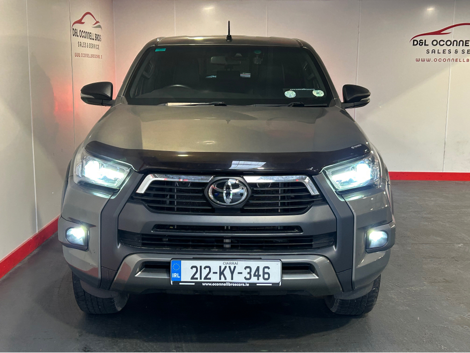 2021 Toyota Hilux - image 3