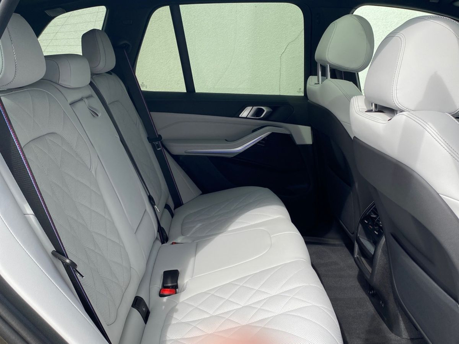 2025 BMW X5 xDrive50e M Sport €104,950