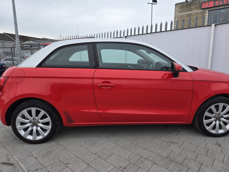 2012 Audi A1 - image 13