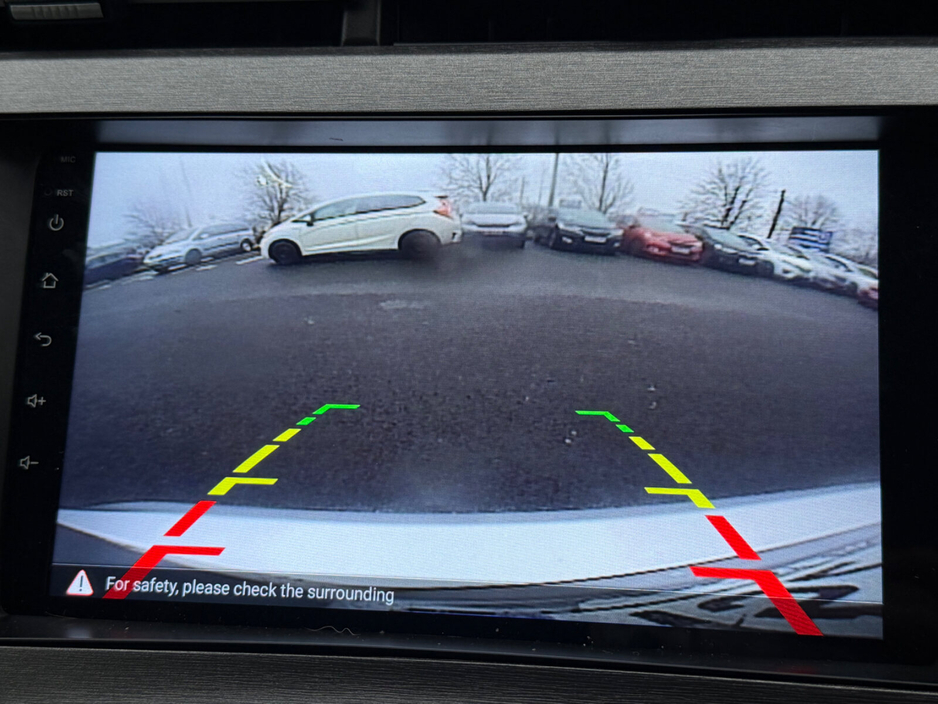 2015 Toyota Prius 1.8 Hybrid €11,990