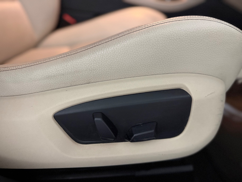 2014 BMW 5 Series - image 21