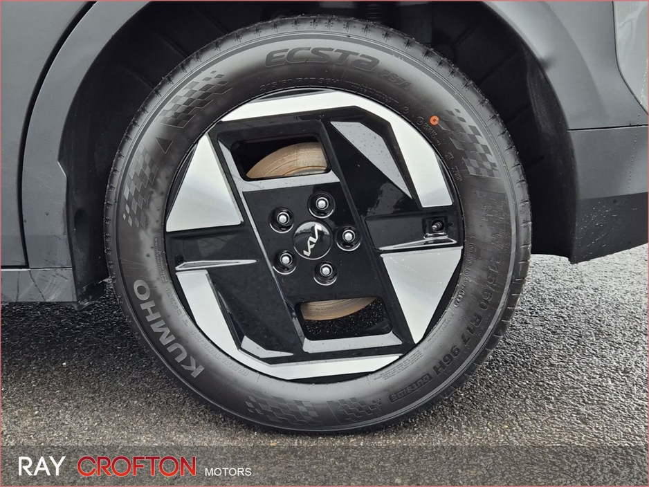 2026 Kia EV3 - image 8