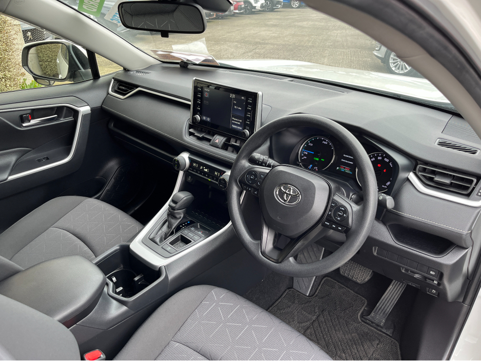 2022 Toyota Rav4 - image 14