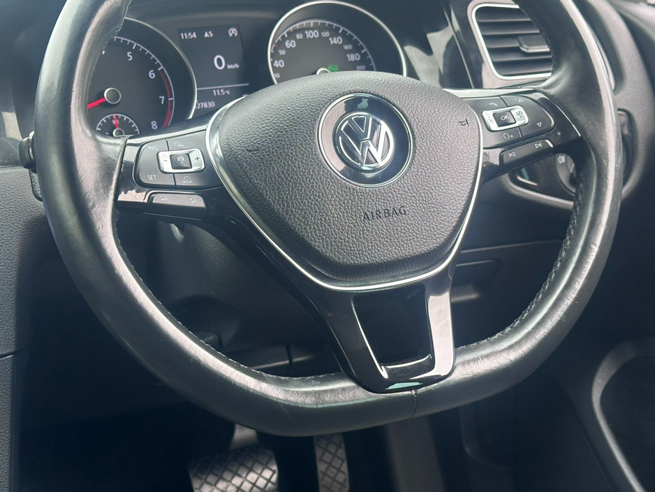 2015 Volkswagen Golf - image 19