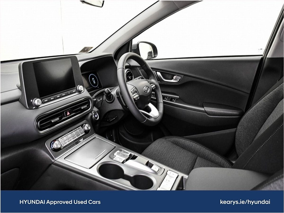 2023 Hyundai Kona EV Executive 39 kWh €21,990