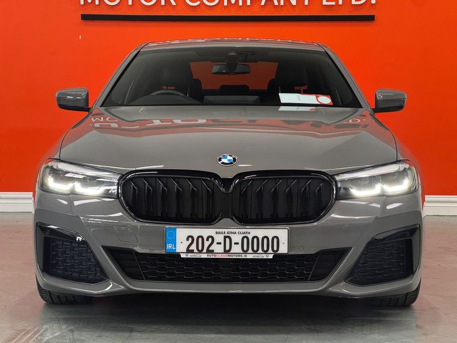 2020 BMW 5 Series - image 3