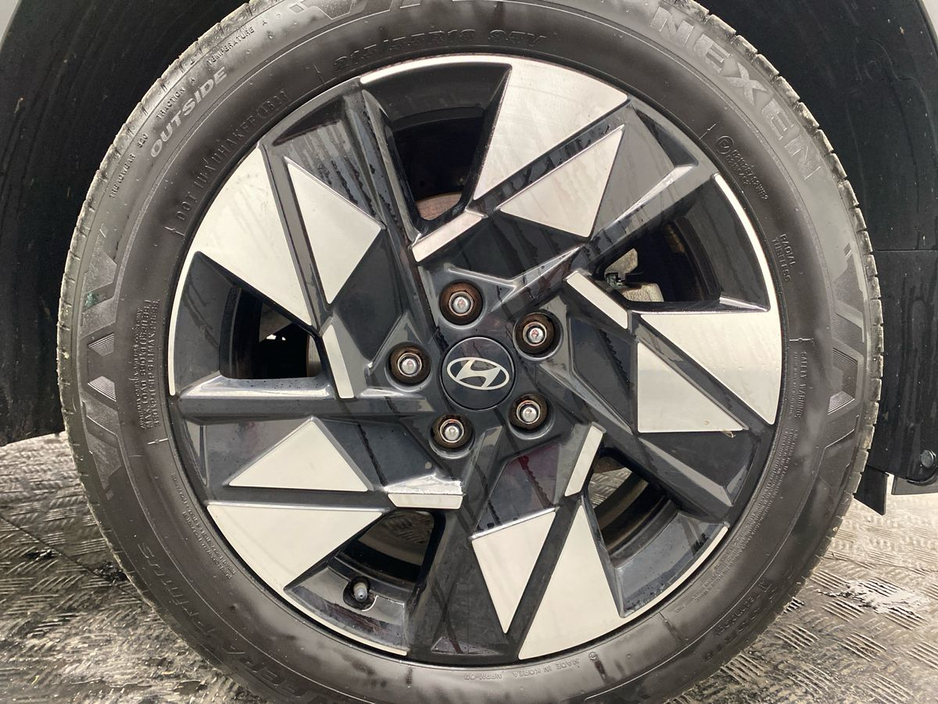 2024 Hyundai Kona - image 5