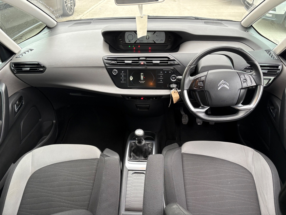2015 Citroen Grand C4 Picasso - image 11