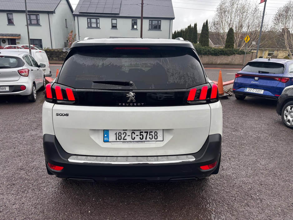 2018 Peugeot 5008 - image 9