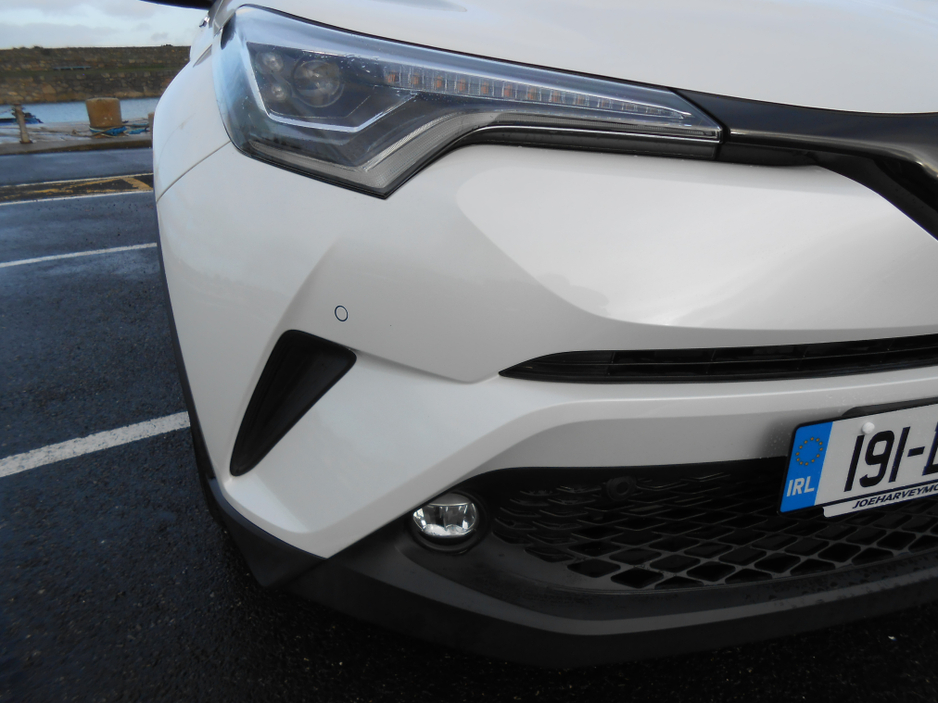 2019 Toyota C-HR Sport Hybrid €21,995