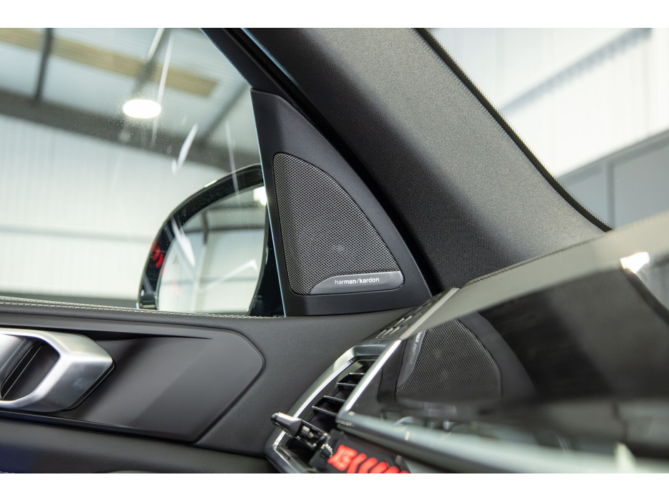 2025 BMW X5 - image 14