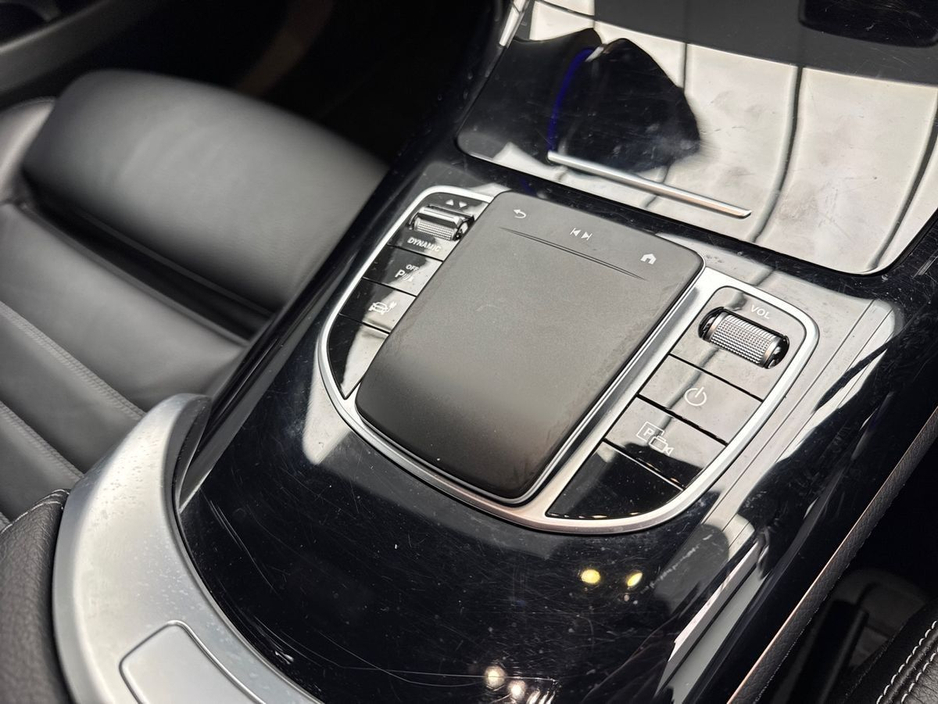 2022 Mercedes-Benz EQC - image 16