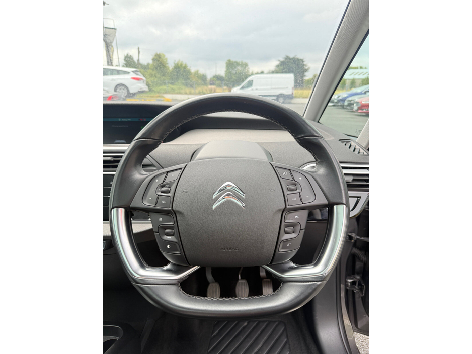 2022 Citroen C4 - image 8