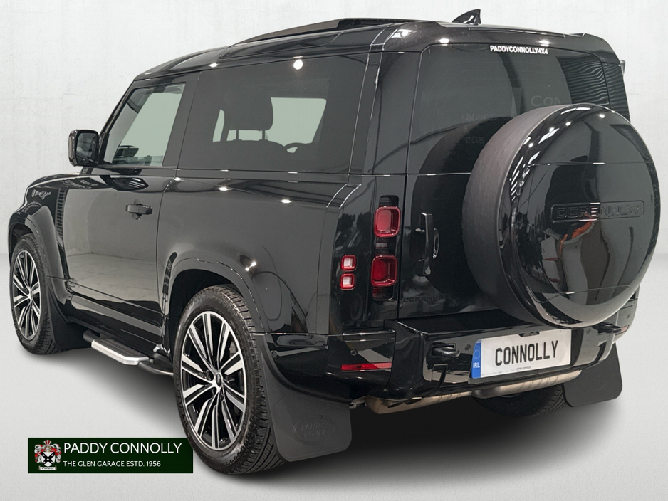 2025 Land Rover Defender - image 3