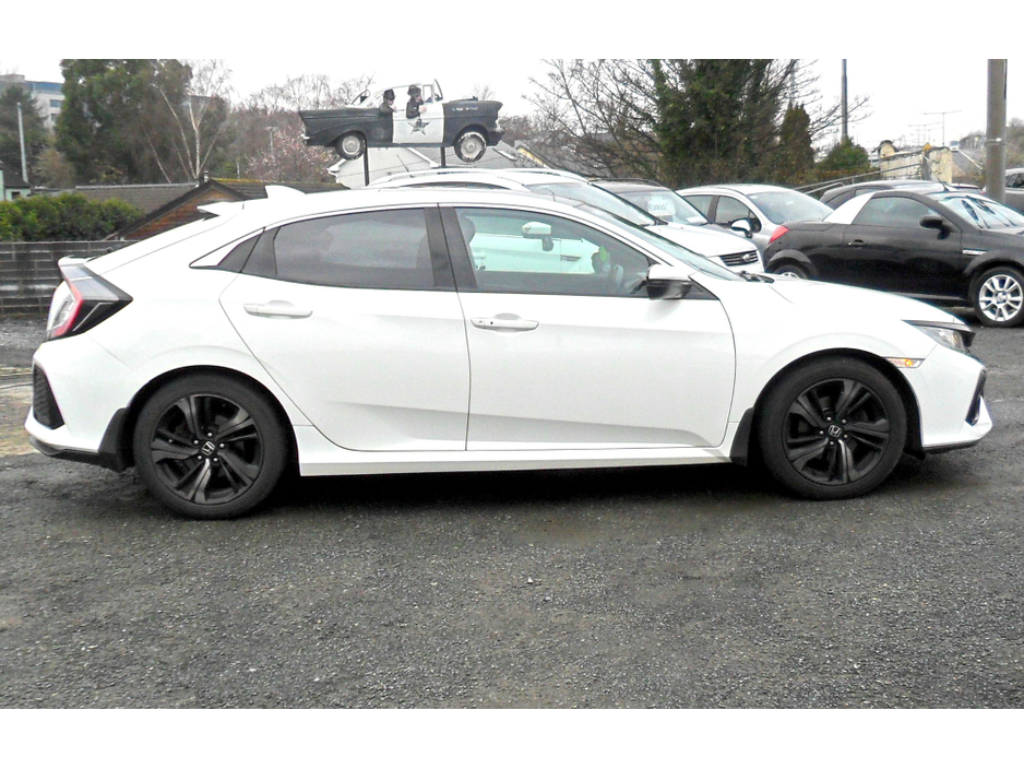 2018 Honda Civic 16 ID TEC EX 120PS 5DR......LEATHER.......NCT 04/27.......02/26 €14,995