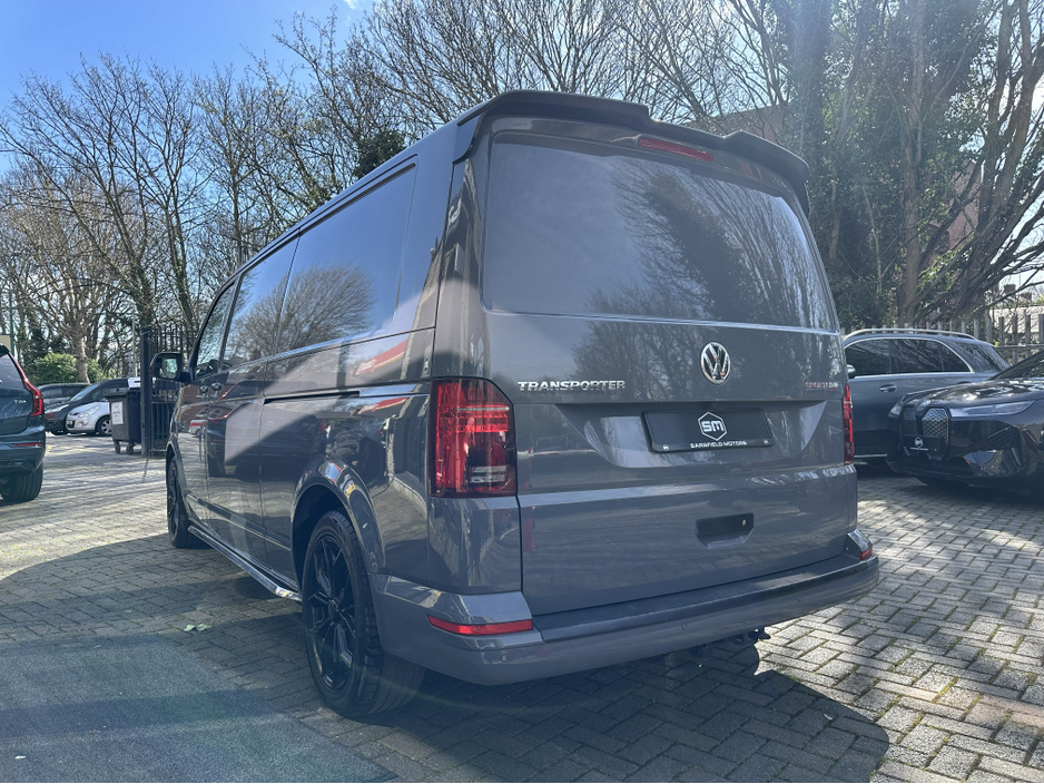 2024 Volkswagen Transporter - image 8