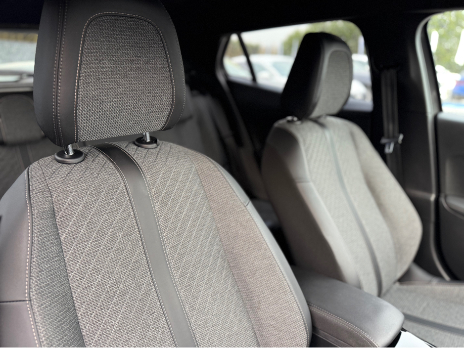 2024 Peugeot 2008 ALLURE - ELECTRIC - AUTO - 12M WARRANTY - CAR: 1601