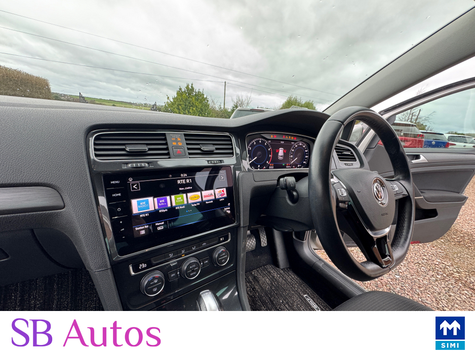 2019 Volkswagen Golf - image 12