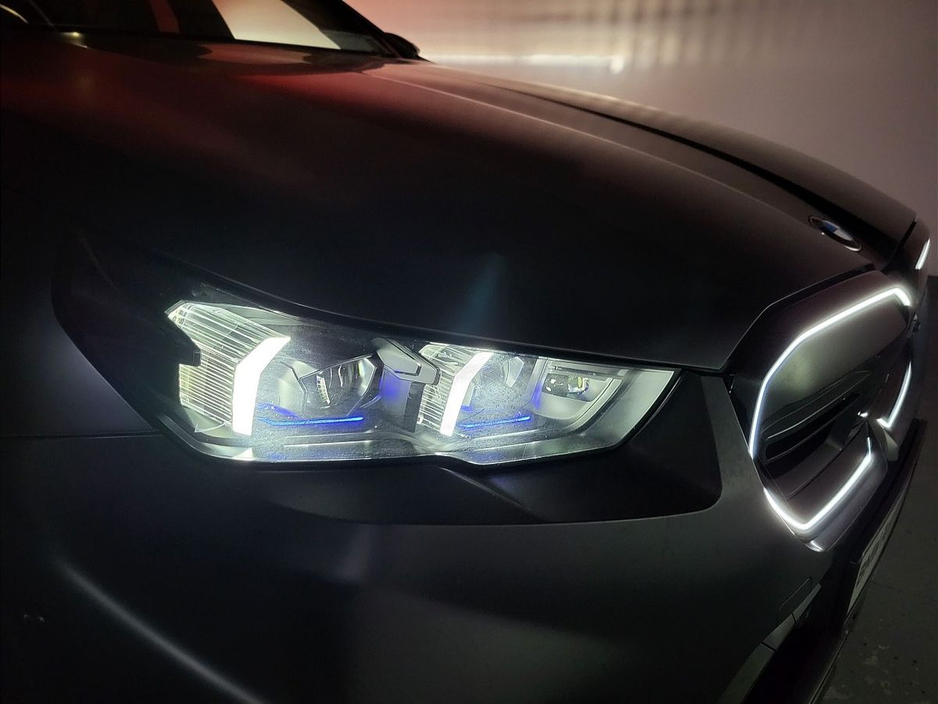 2025 BMW M5 - image 21