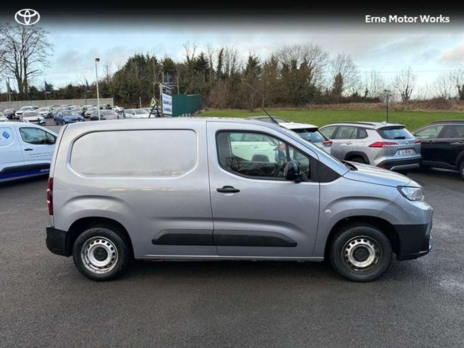 2025 Toyota Proace CITY 1.5 GX SWB 650KG €24,995