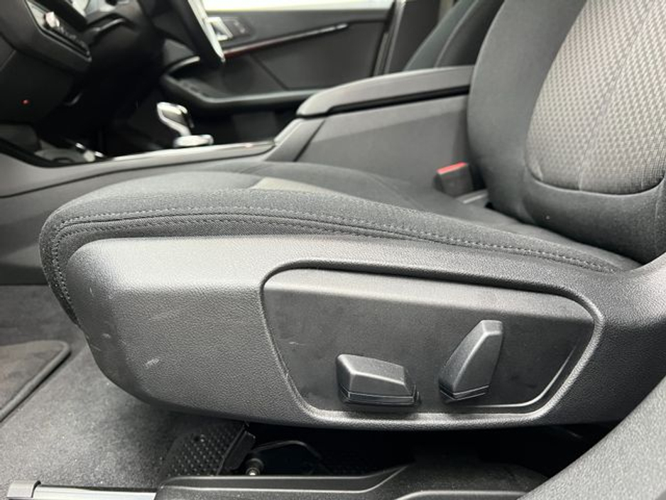 2023 BMW 1 Series - image 20