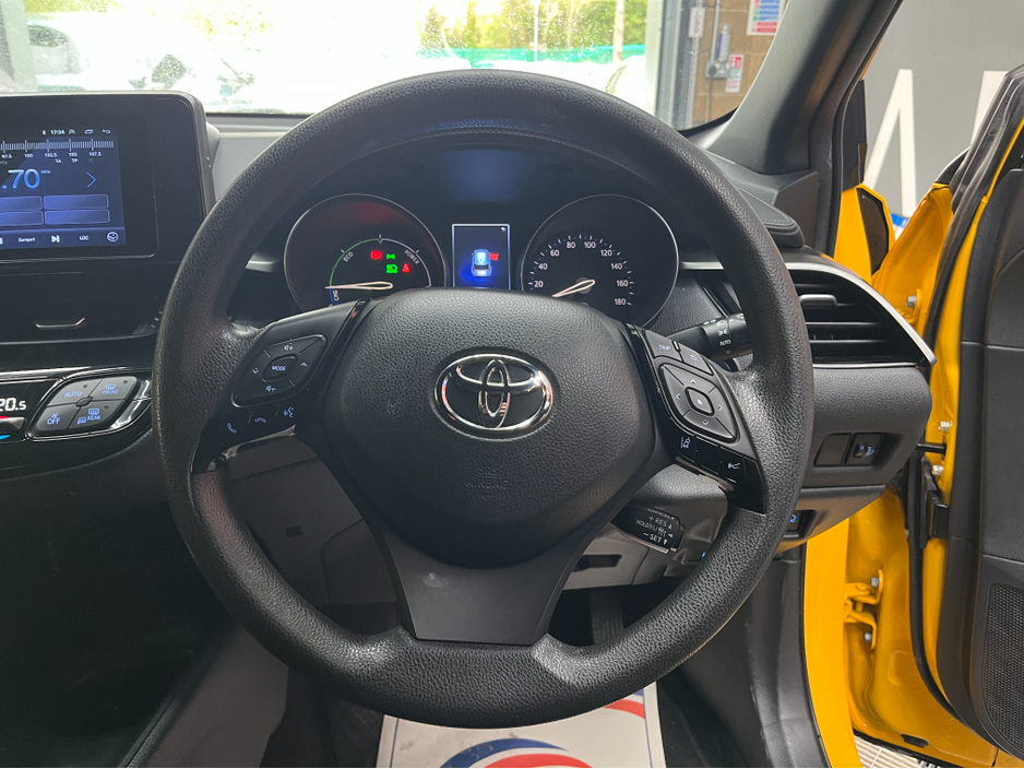 2018 Toyota C-HR - image 7