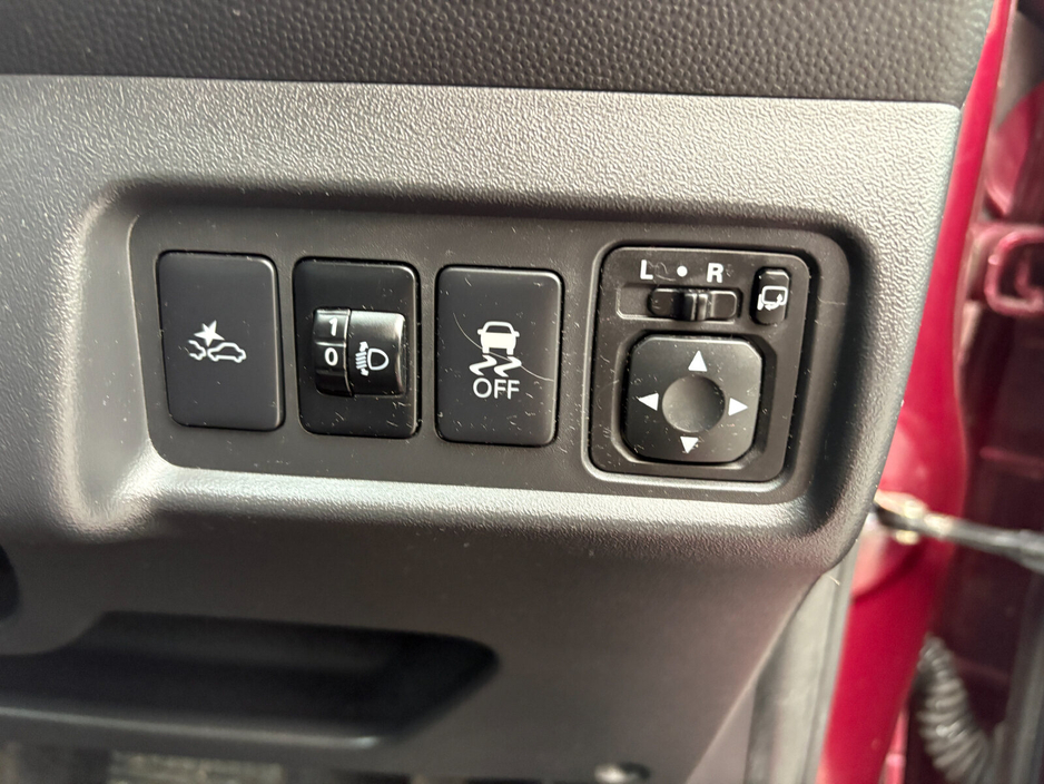 2017 Mitsubishi Mirage - image 13