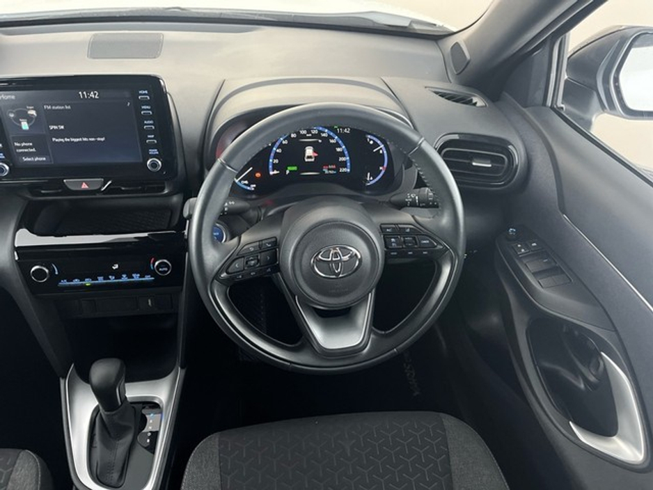 2023 Toyota Yaris Cross HYBRID LUNA SPORT €28,950