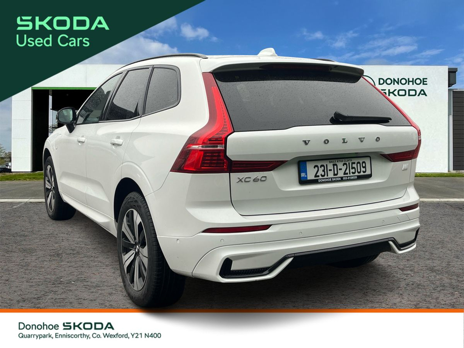 2023 Volvo XC60 - image 3