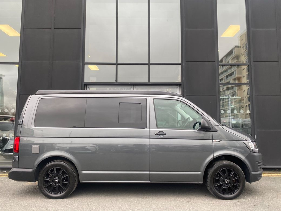 2018 Volkswagen Transporter - image 7