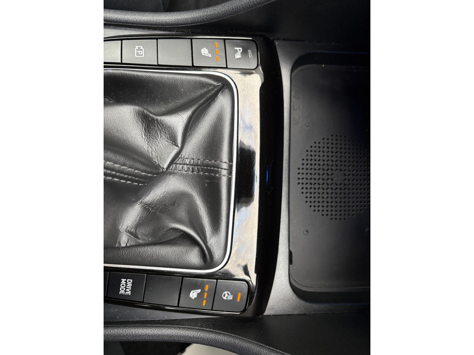 2022 Hyundai Tucson - image 10