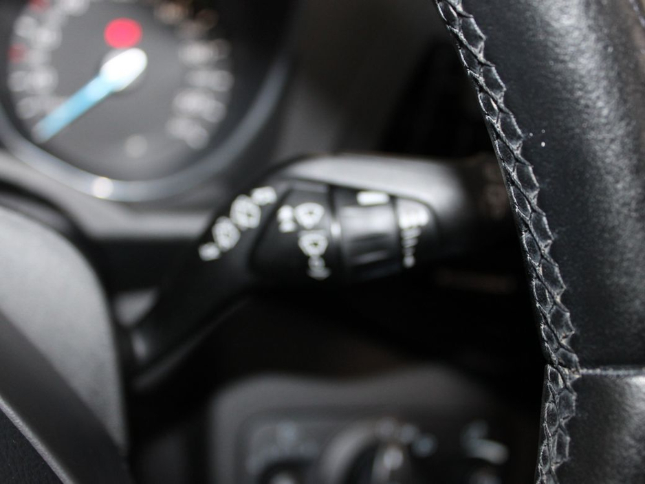 2017 Ford C-Max Zetec 1.5 TDCI 95PS M6 4DR €11,999