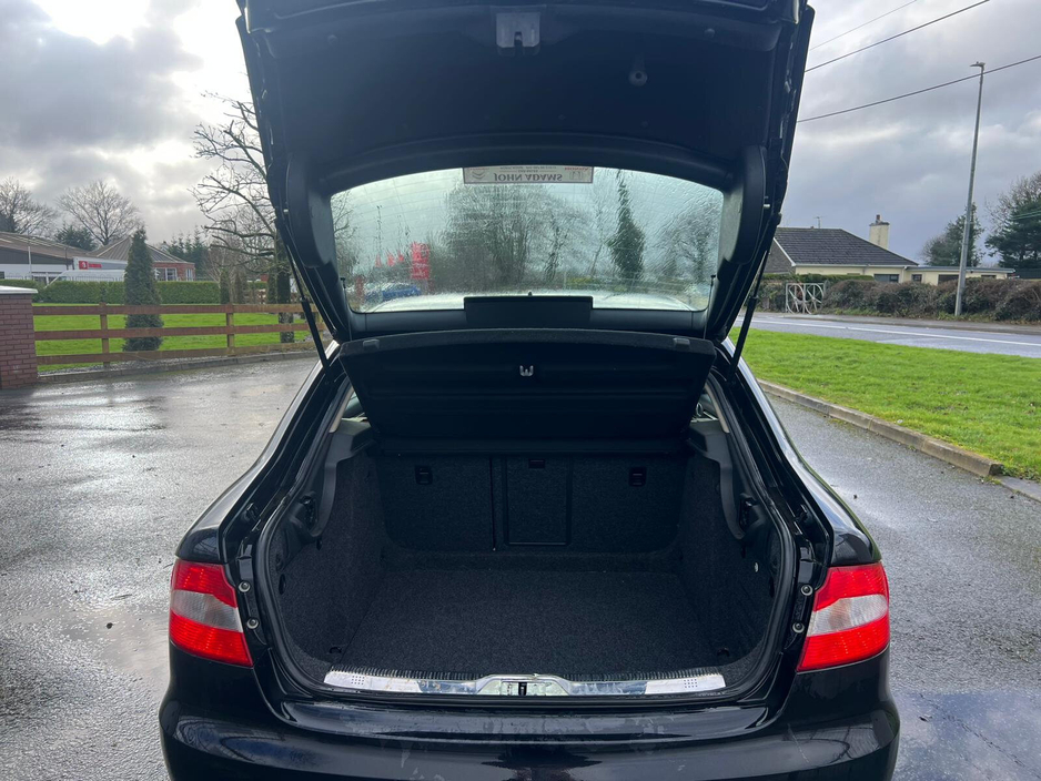 2013 Skoda Superb 1.6 TDI CR 105hp Elegance Greenline €8,950